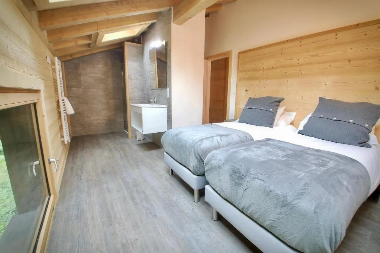 Forest Lodge - Modern Luxury Nestled In The Pines Montriond 0*,